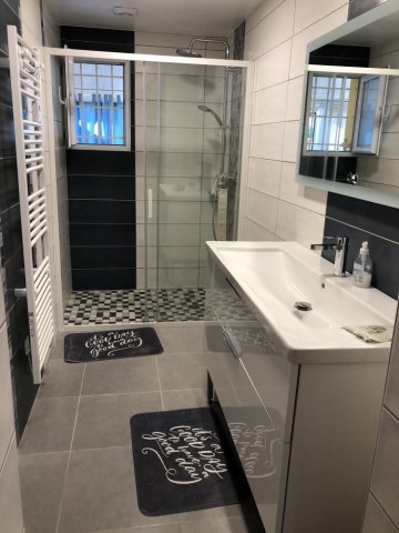 Rénovation salle de bains à Riom dans le Puy-De-Dôme