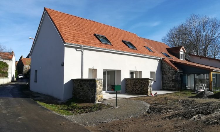 Transformation d'une grange en maison d'habitation à Riom dans le Puy-De-Dôme